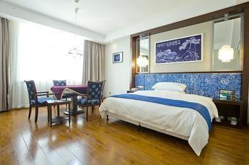 Miaozu Buyi Hotel 펑황 외부 사진